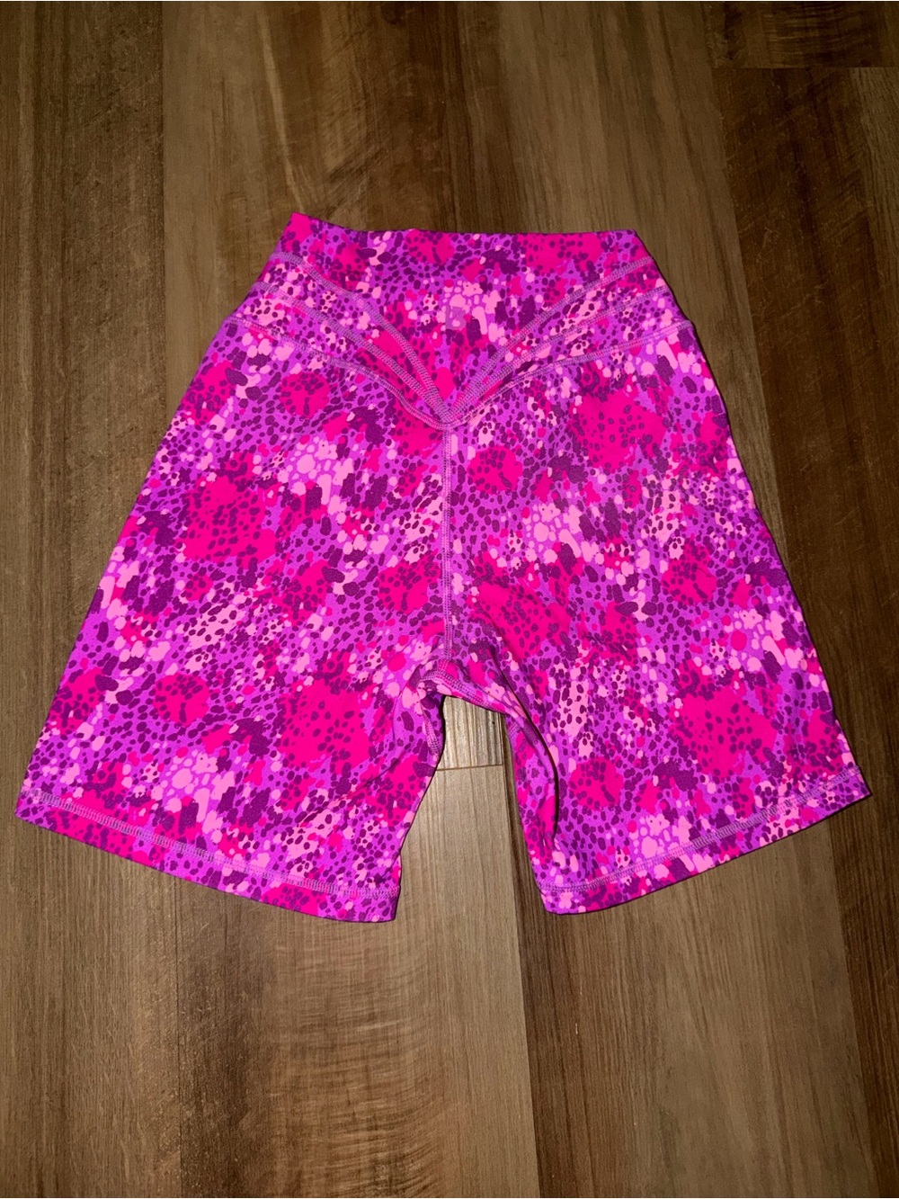 BuffBunny Hot Pink & Magenta Patterned Bike Shorts